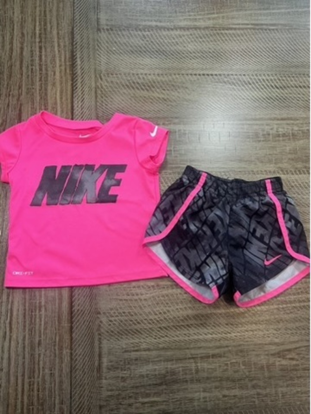 Nike Girls 2T Dri Fit Matching short sleeve shorts outfit set